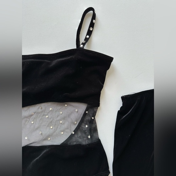 Two piece Dance Wear - Body Suit & Asymmetrical Skirt - Size 12-14 years - Picture 6 of 8